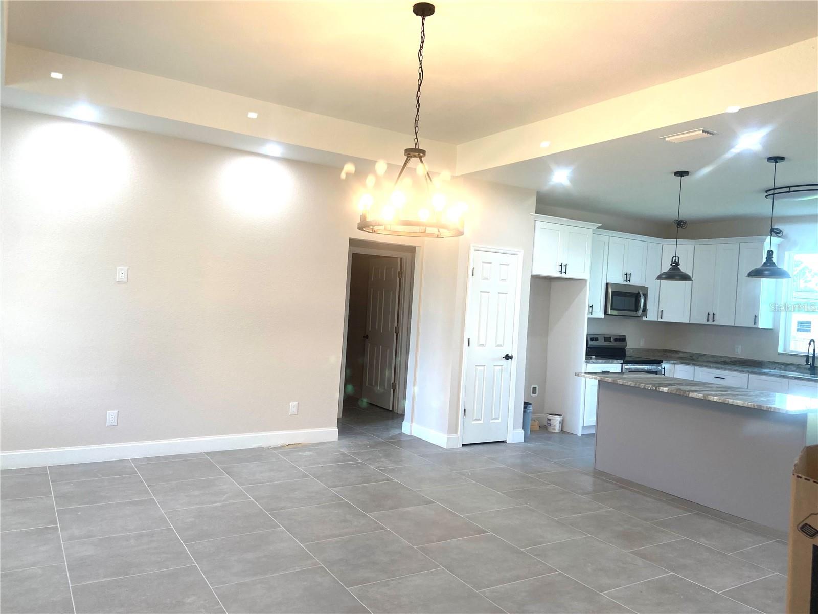 SEBRING COUNTRY ESTATE/SEB HILLS AREA - Residential