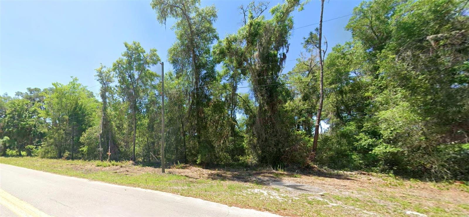 Welcome to the pinnacle of country living.0.22 acre situated in a waterfront community,
offers a tranquil escape free from HOA restrictions.  Don't miss out on the best deal on Oakwood
Island call your agent today to schedule a showing.
