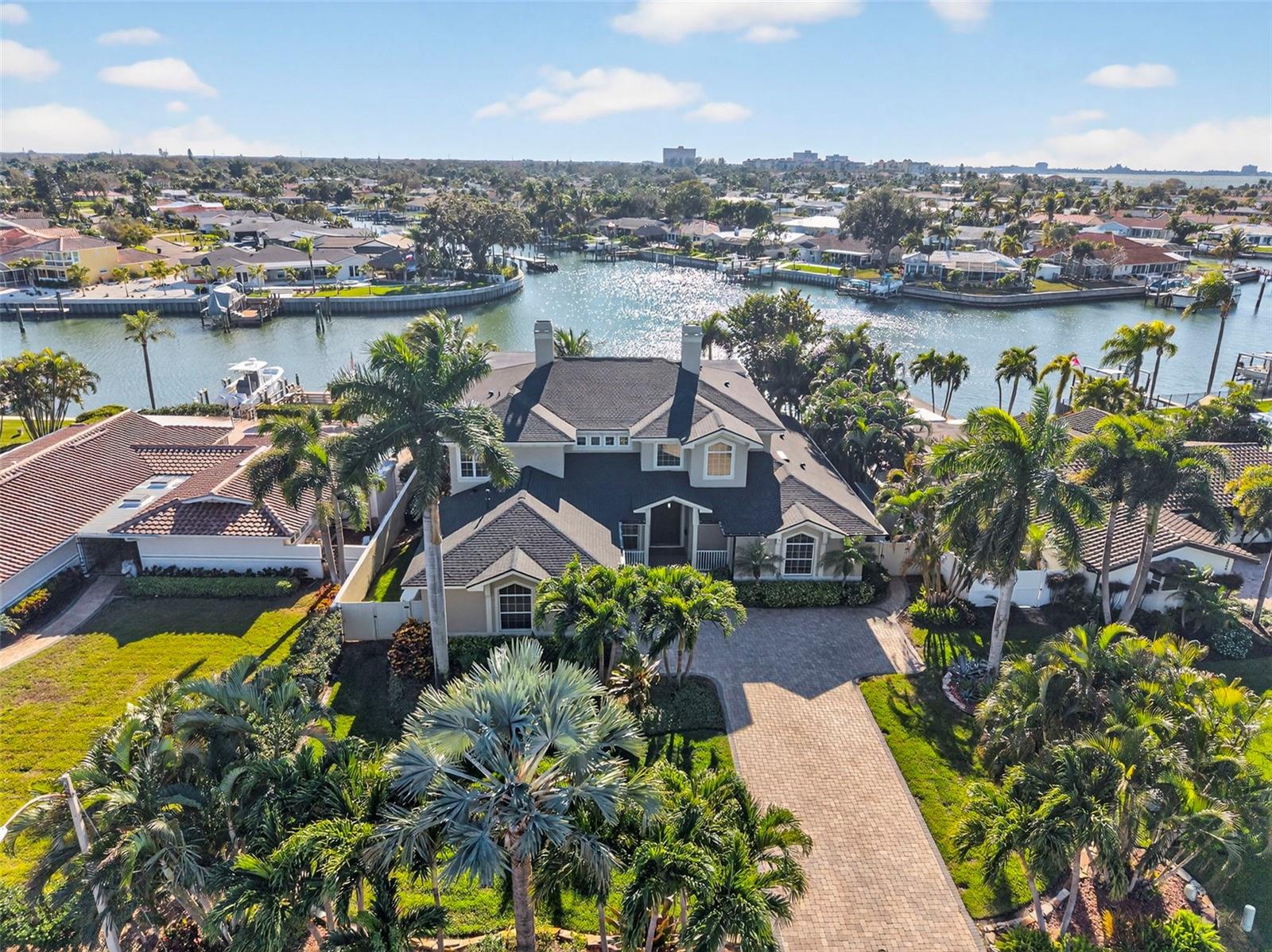 BROADWATER - Residential