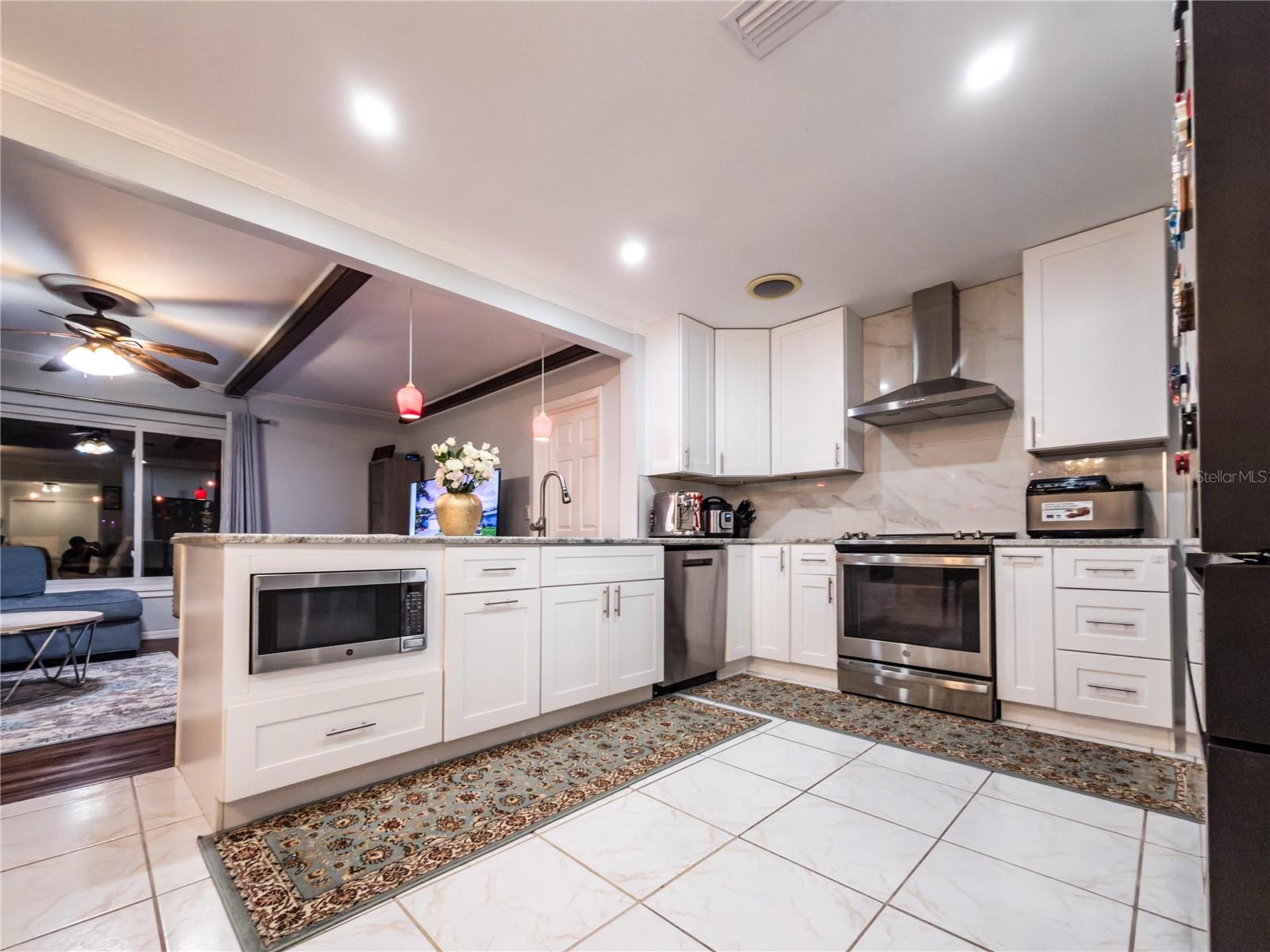 KEENE LAKE MANOR - Residential