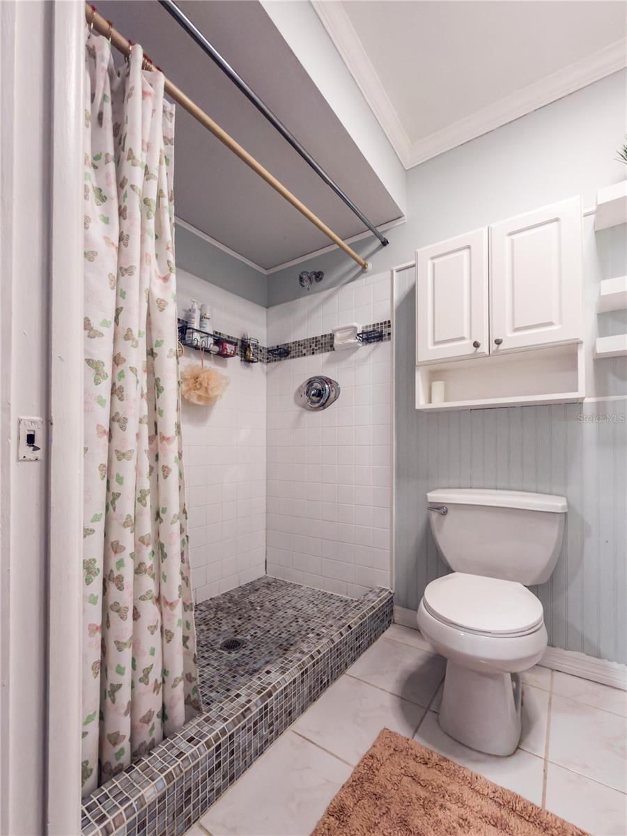 KEENE LAKE MANOR - Residential