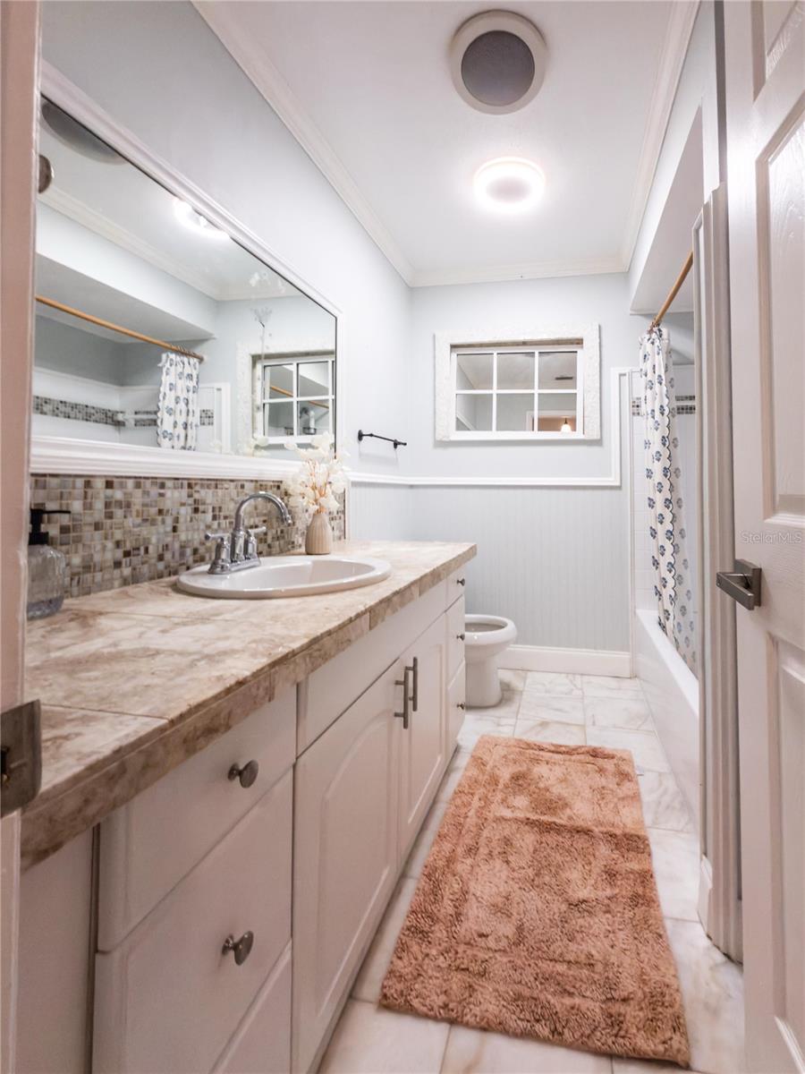 KEENE LAKE MANOR - Residential