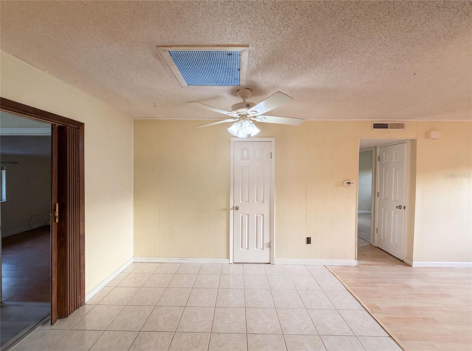 ILESDALE MANOR - Residential