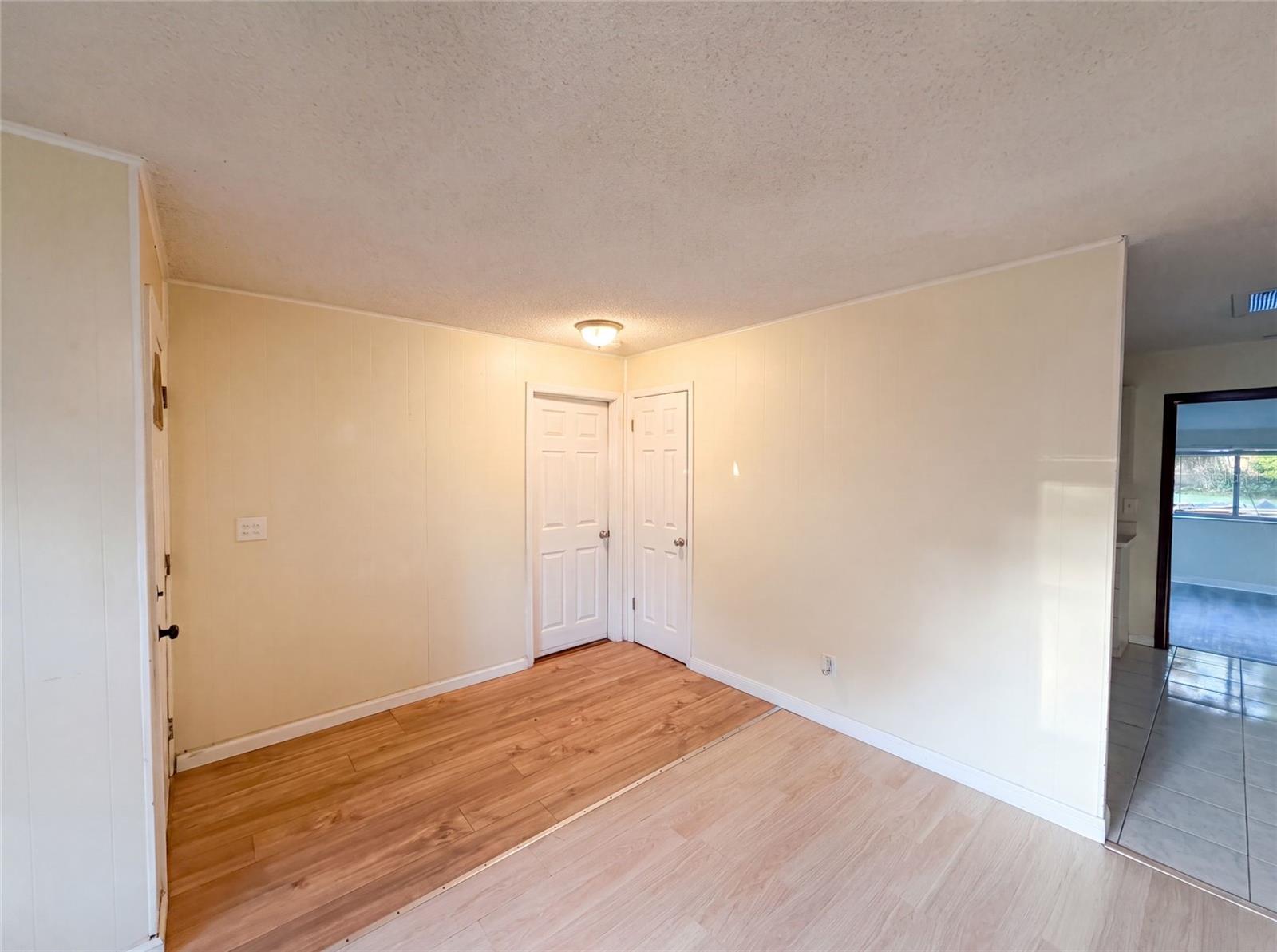 ILESDALE MANOR - Residential