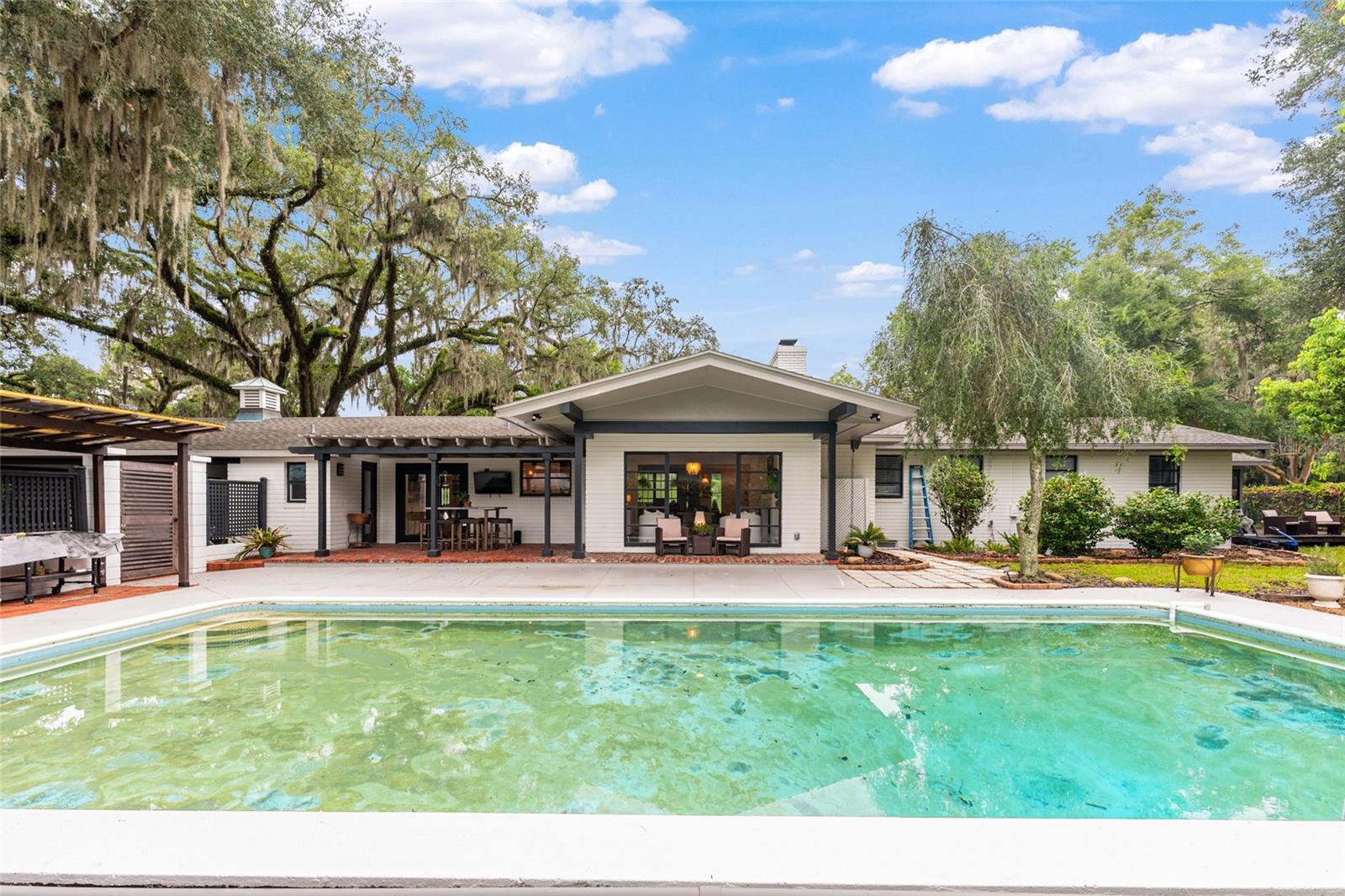 OAKLEIGH PARK - Residential