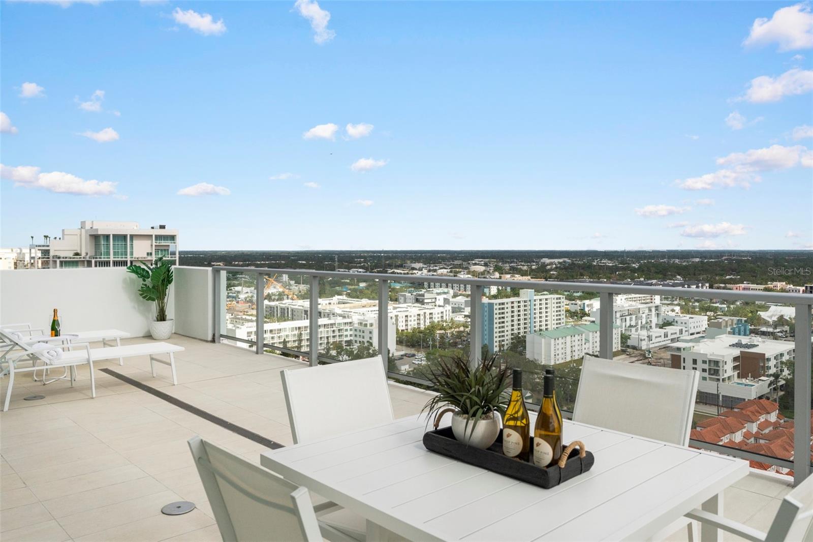 BAYSO SARASOTA - Residential