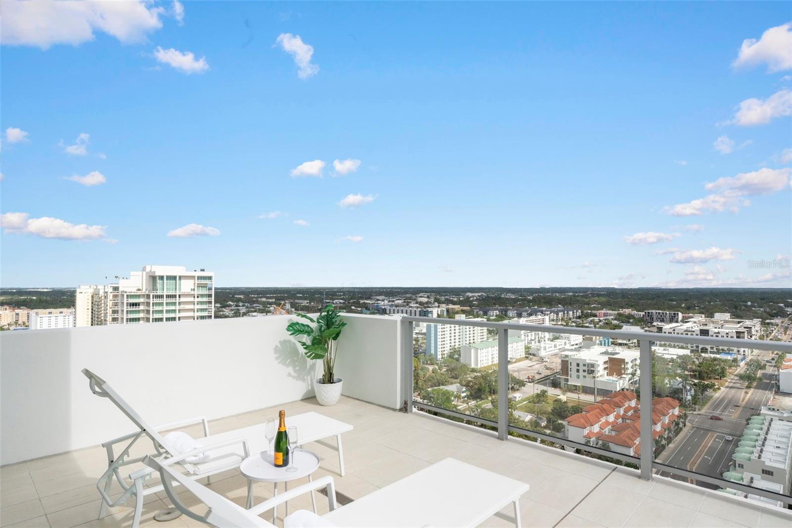 BAYSO SARASOTA - Residential