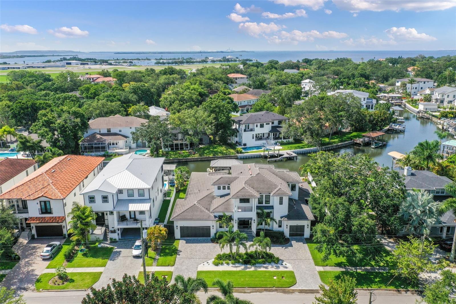 DAVIS ISLANDS PB10 PG52 TO 57 - Residential
