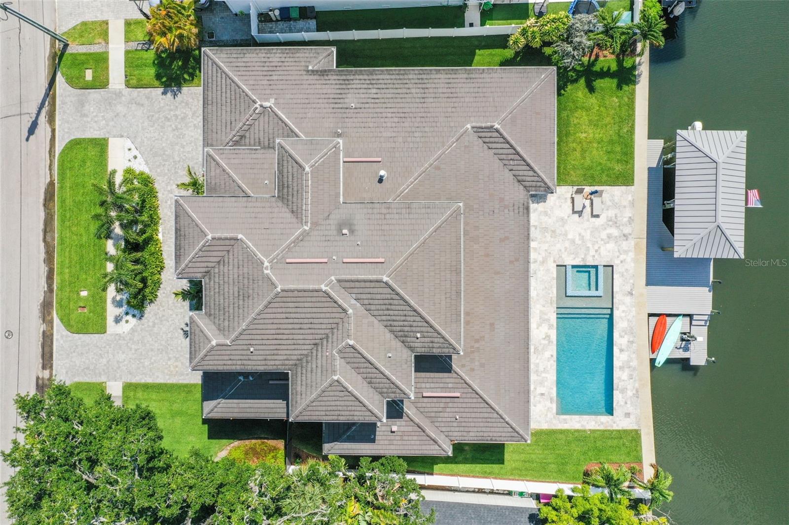 DAVIS ISLANDS PB10 PG52 TO 57 - Residential