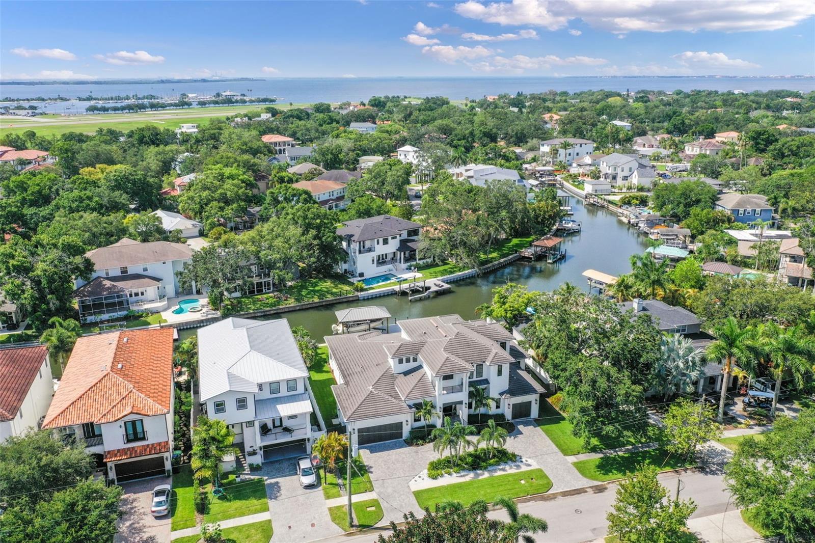 DAVIS ISLANDS PB10 PG52 TO 57 - Residential