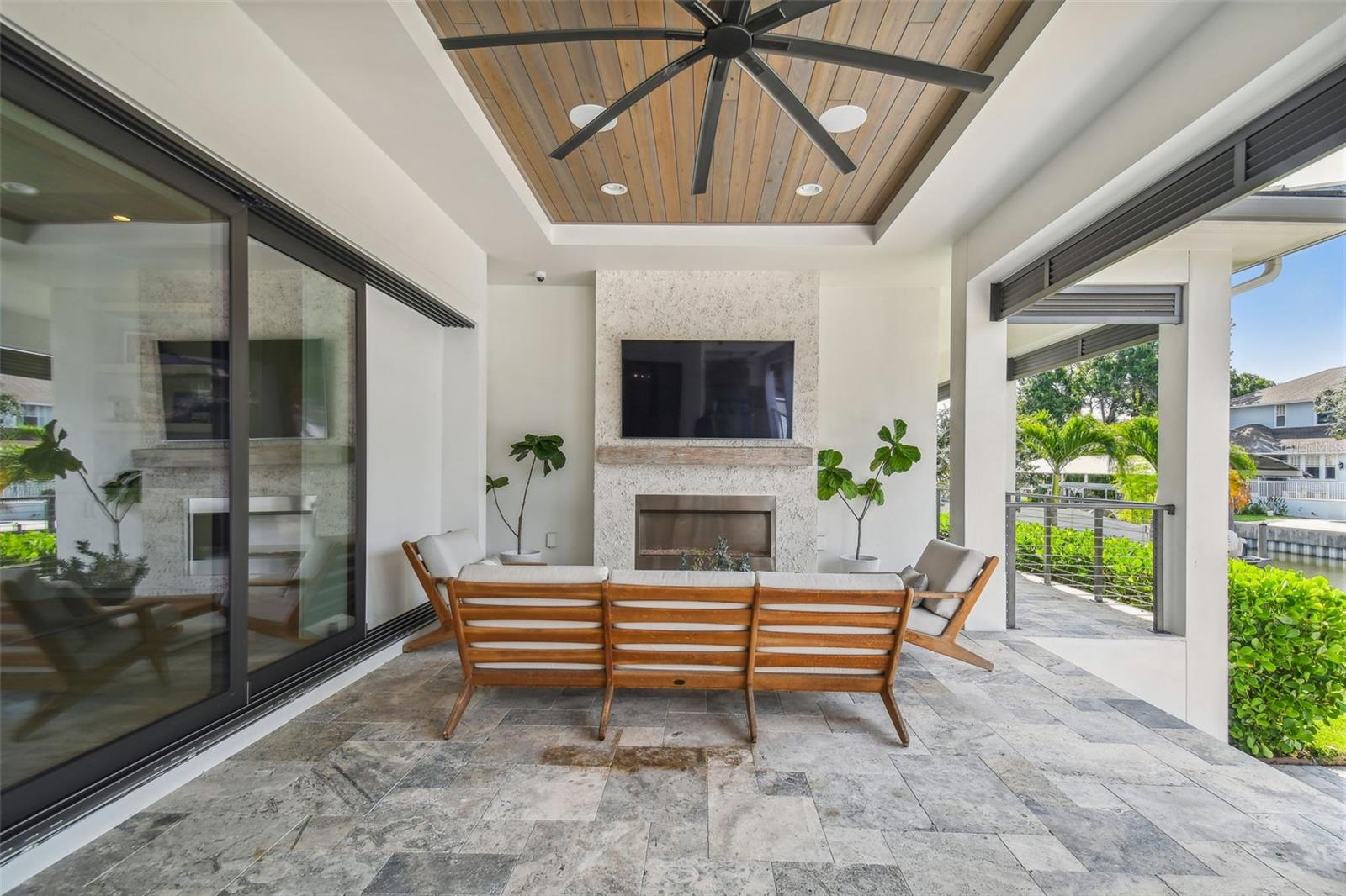 DAVIS ISLANDS PB10 PG52 TO 57 - Residential