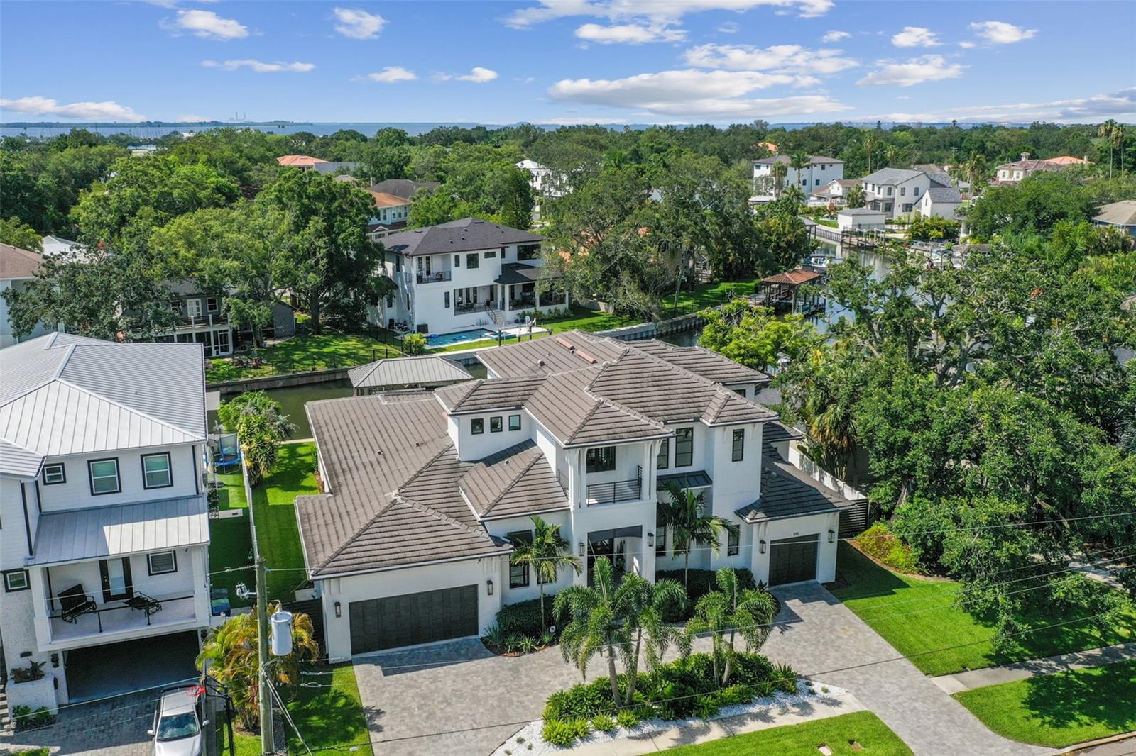 DAVIS ISLANDS PB10 PG52 TO 57 - Residential