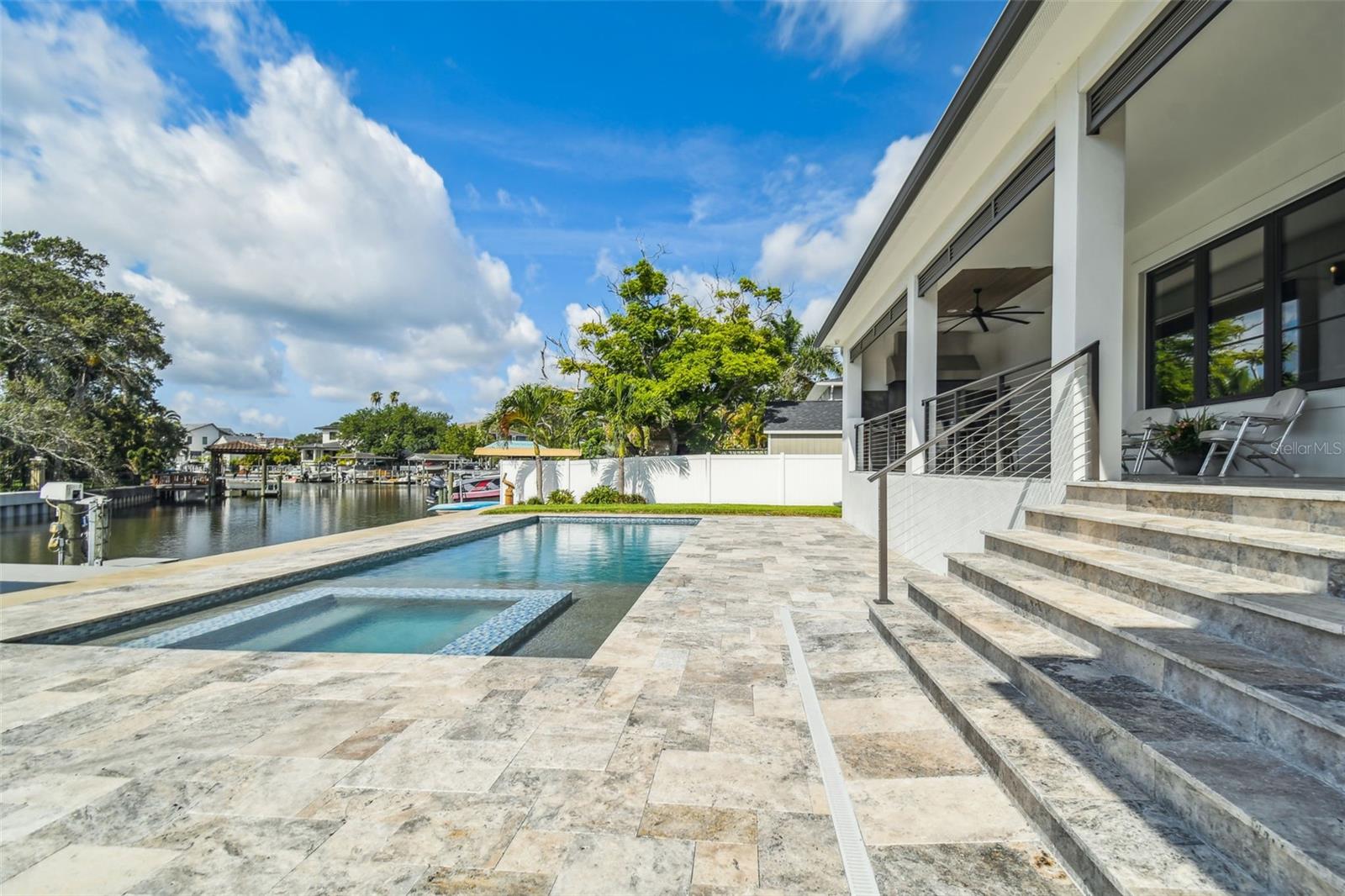 DAVIS ISLANDS PB10 PG52 TO 57 - Residential