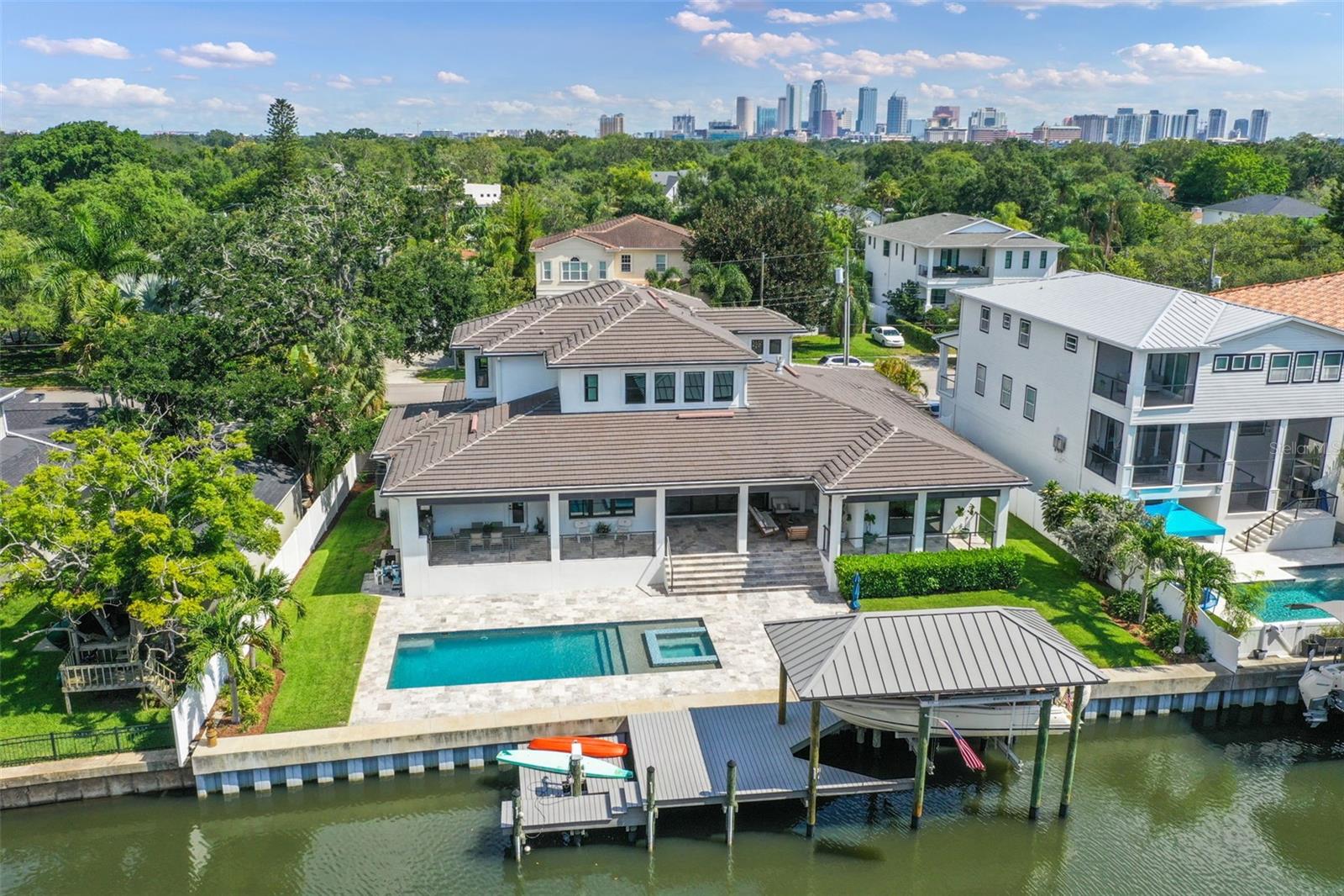DAVIS ISLANDS PB10 PG52 TO 57 - Residential