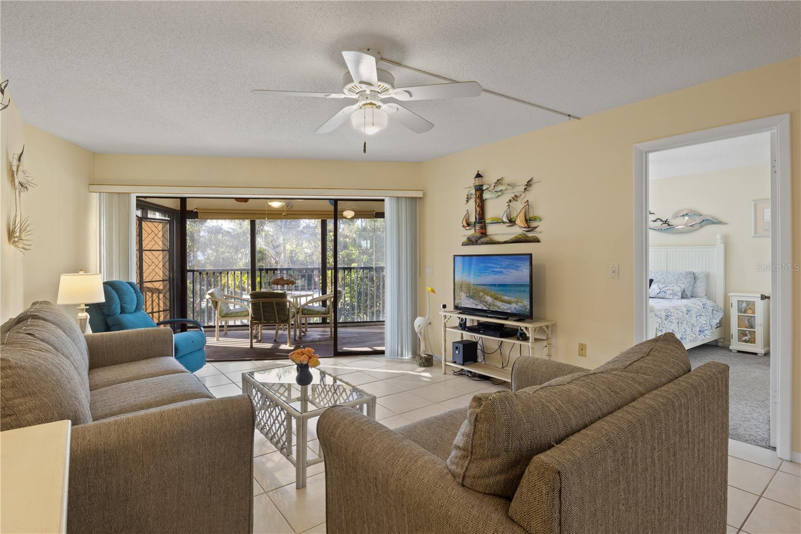 SUN PLAZA WEST - Residential