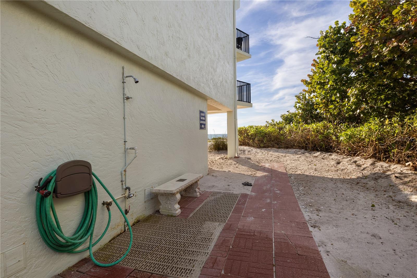 SUN PLAZA WEST - Residential