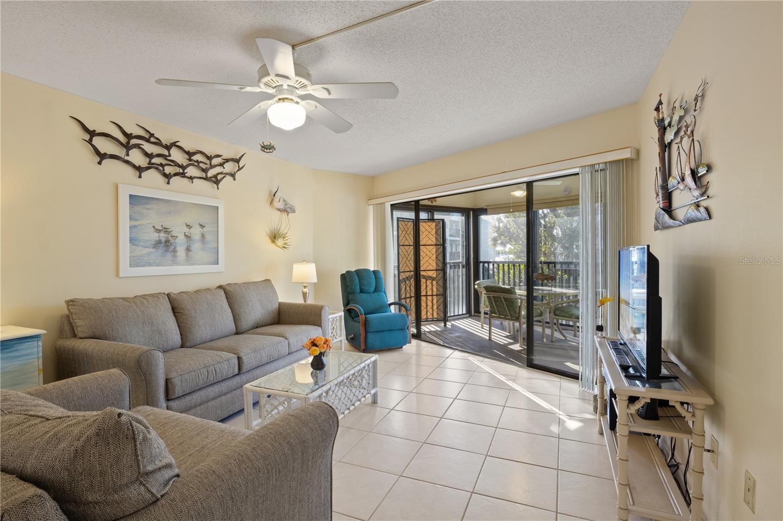 SUN PLAZA WEST - Residential