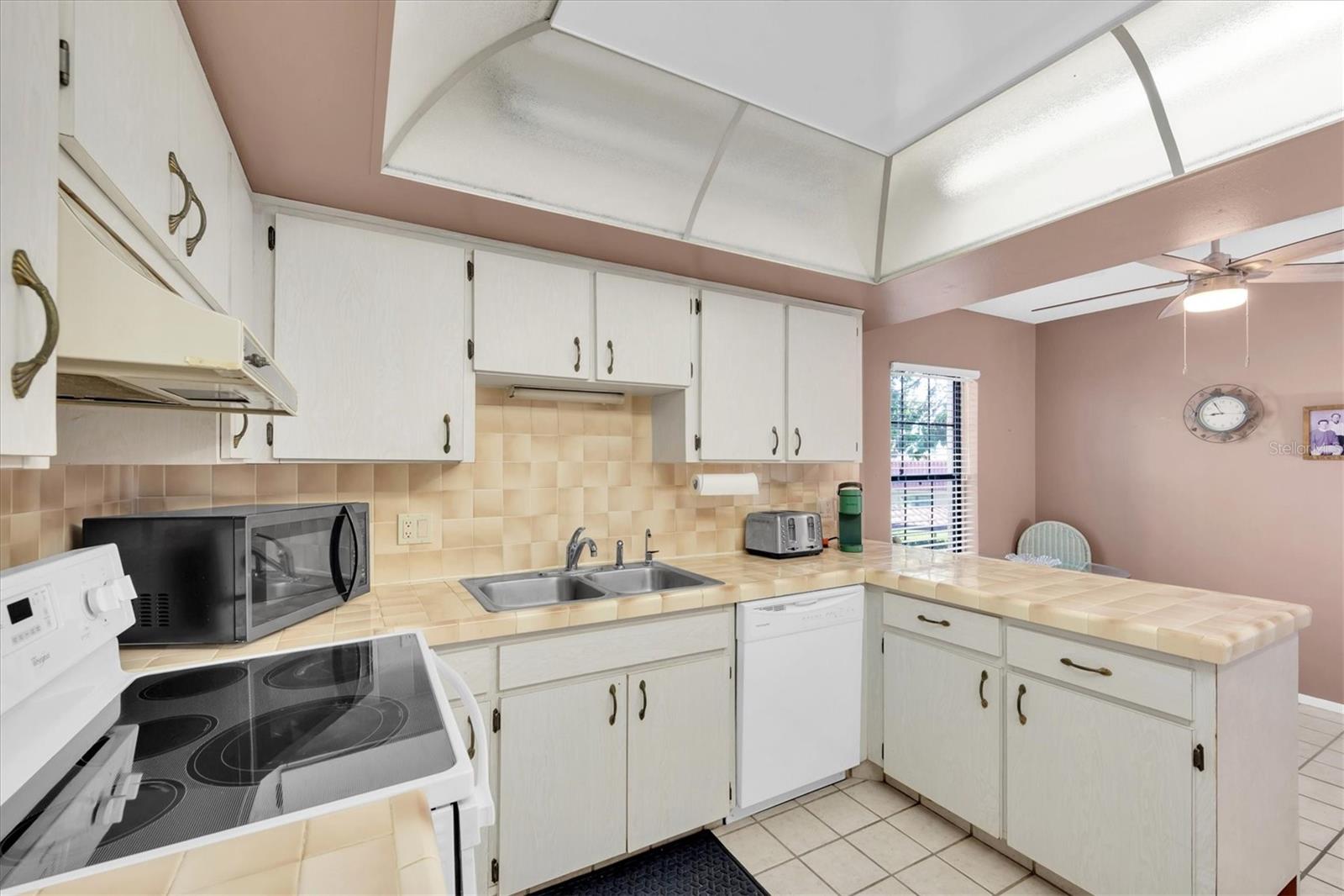 IMPERIAL COVE 14 - Residential Lease
