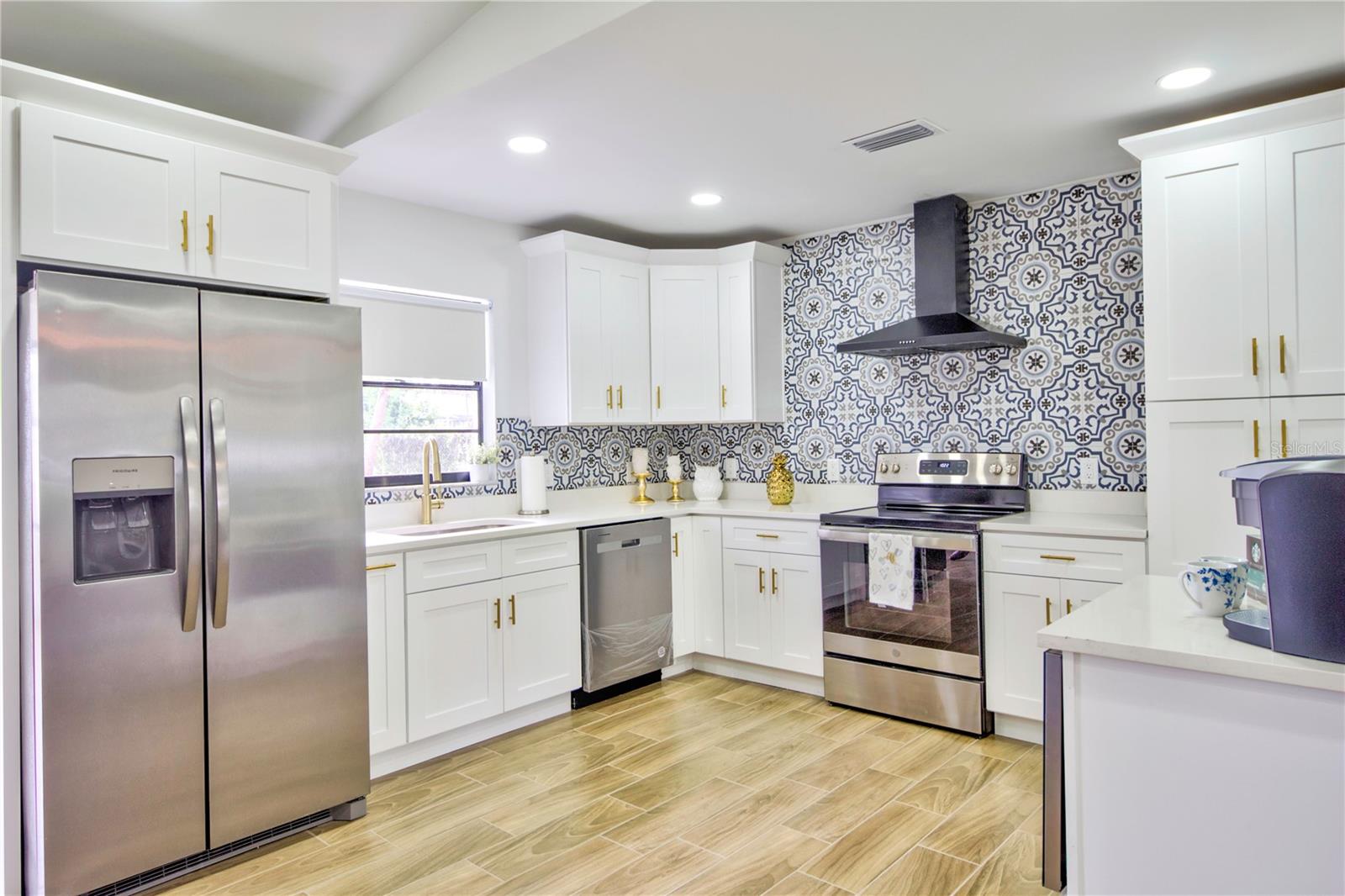 SPRING HILL - Residential