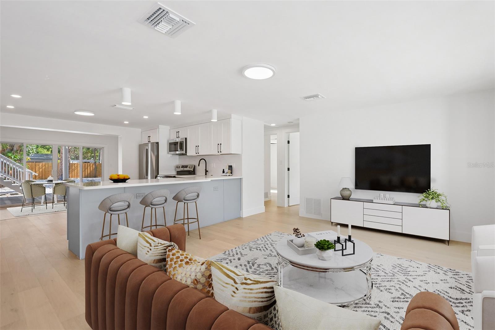 PINE LAWN - Residential