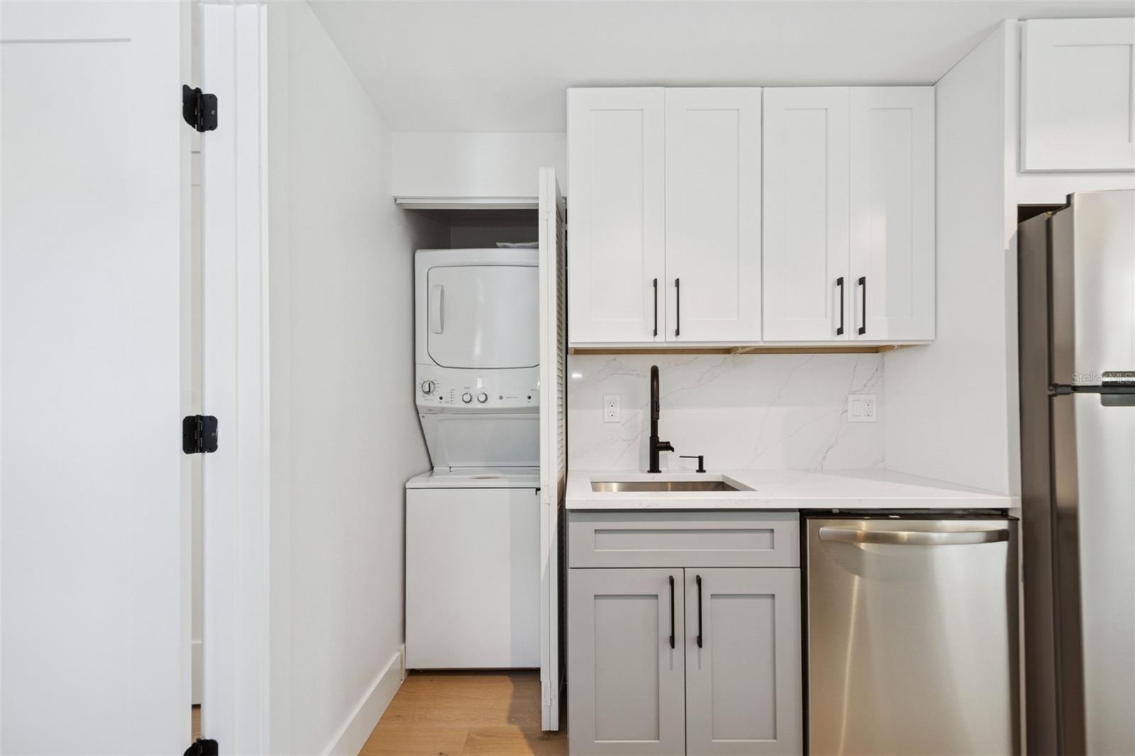 PINE LAWN - Residential