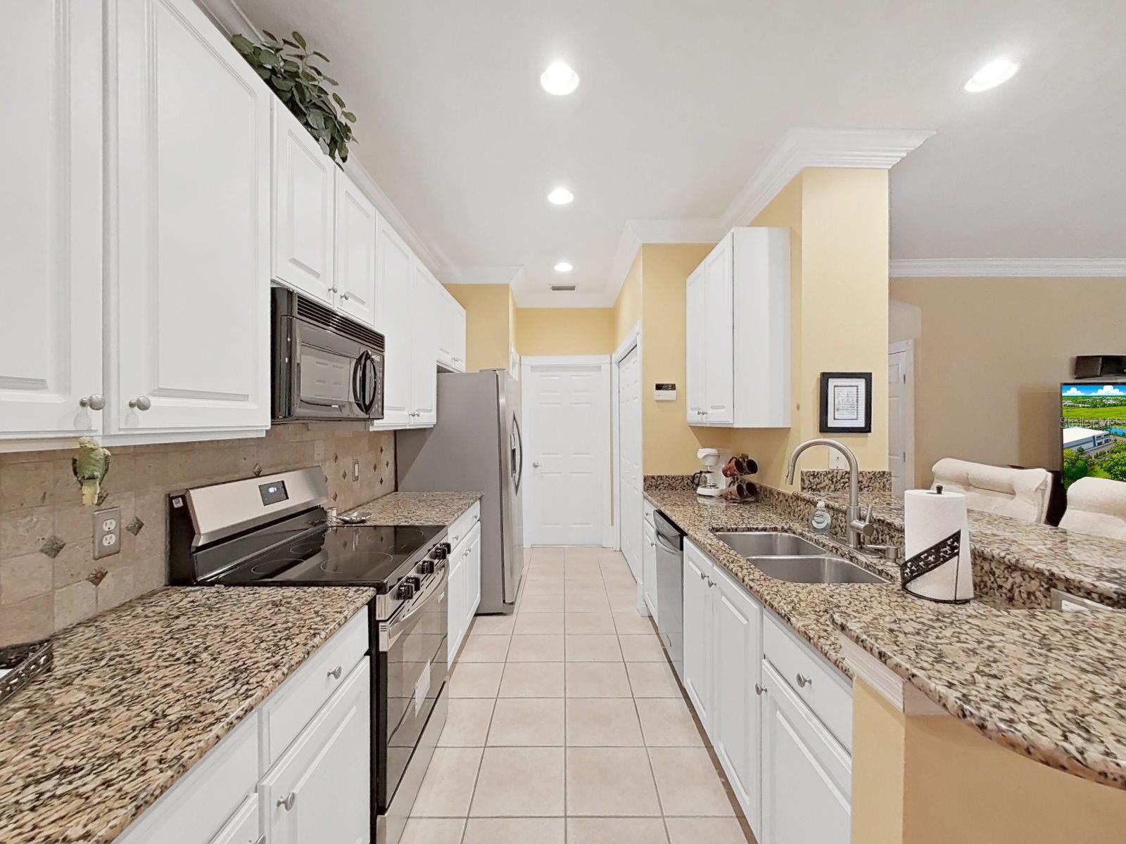 MEADOWOOD OAKS - Residential