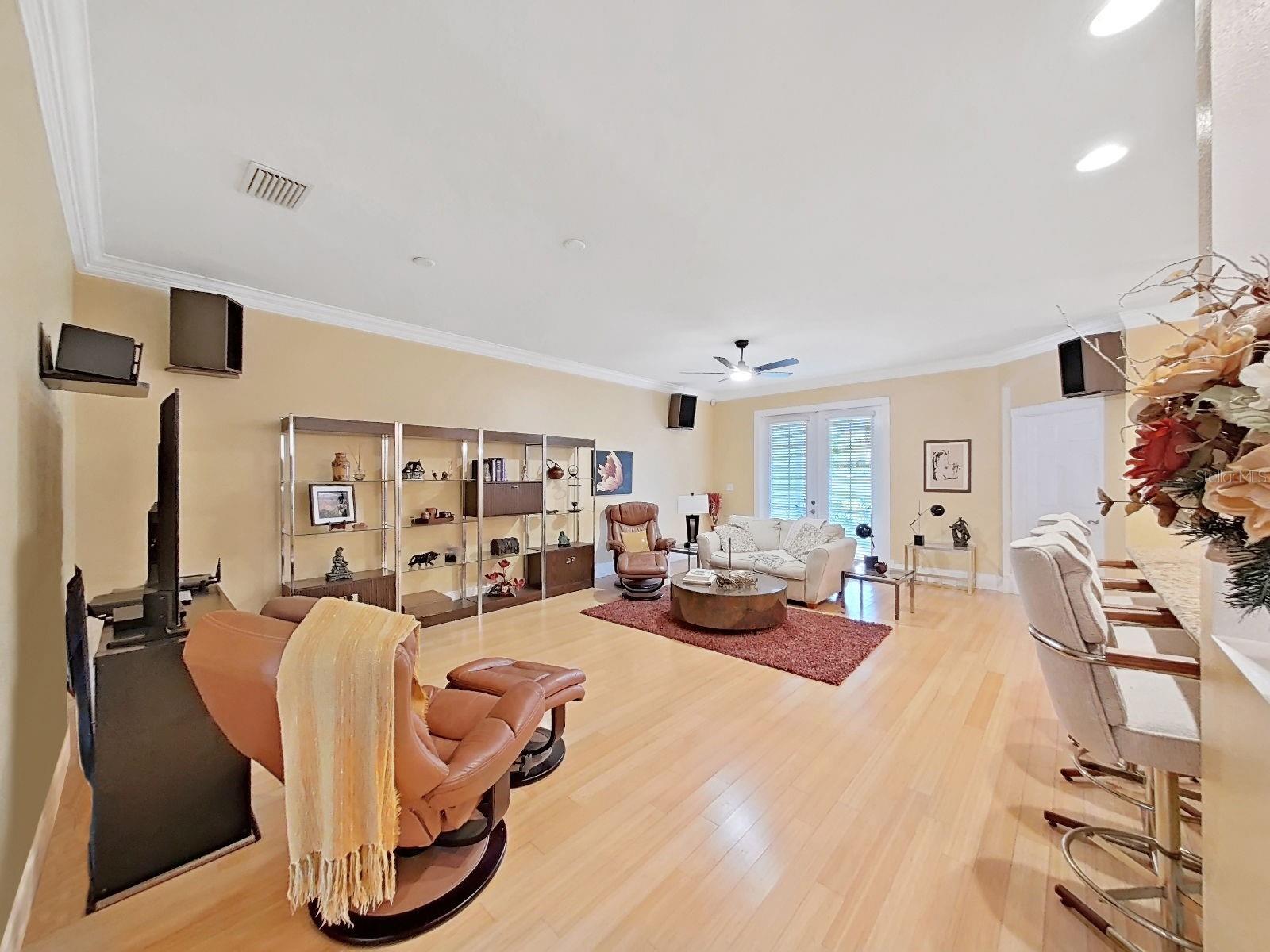 MEADOWOOD OAKS - Residential