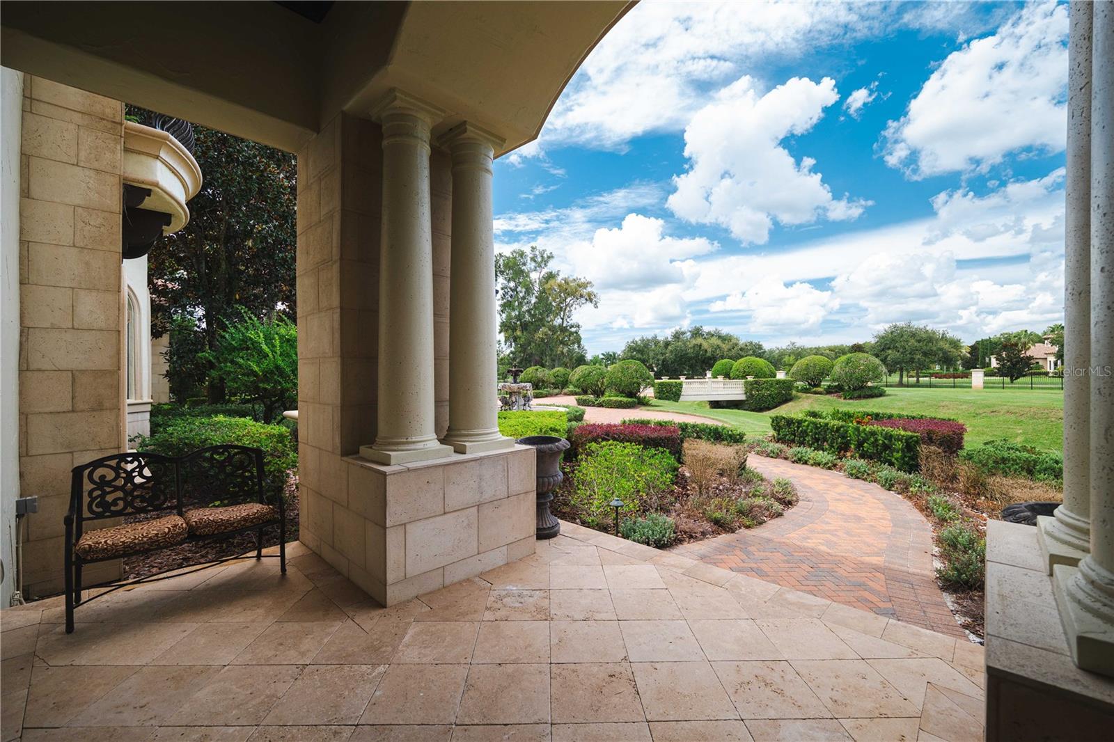 STEEPLECHASE - Residential
