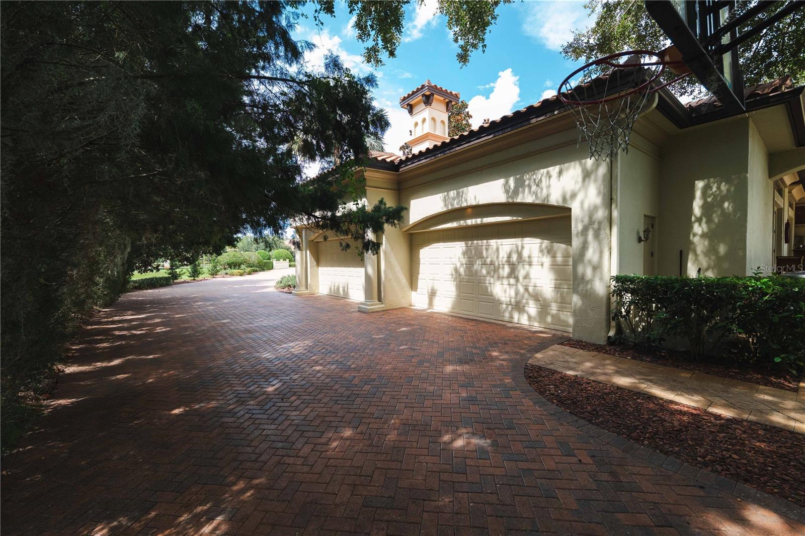 STEEPLECHASE - Residential