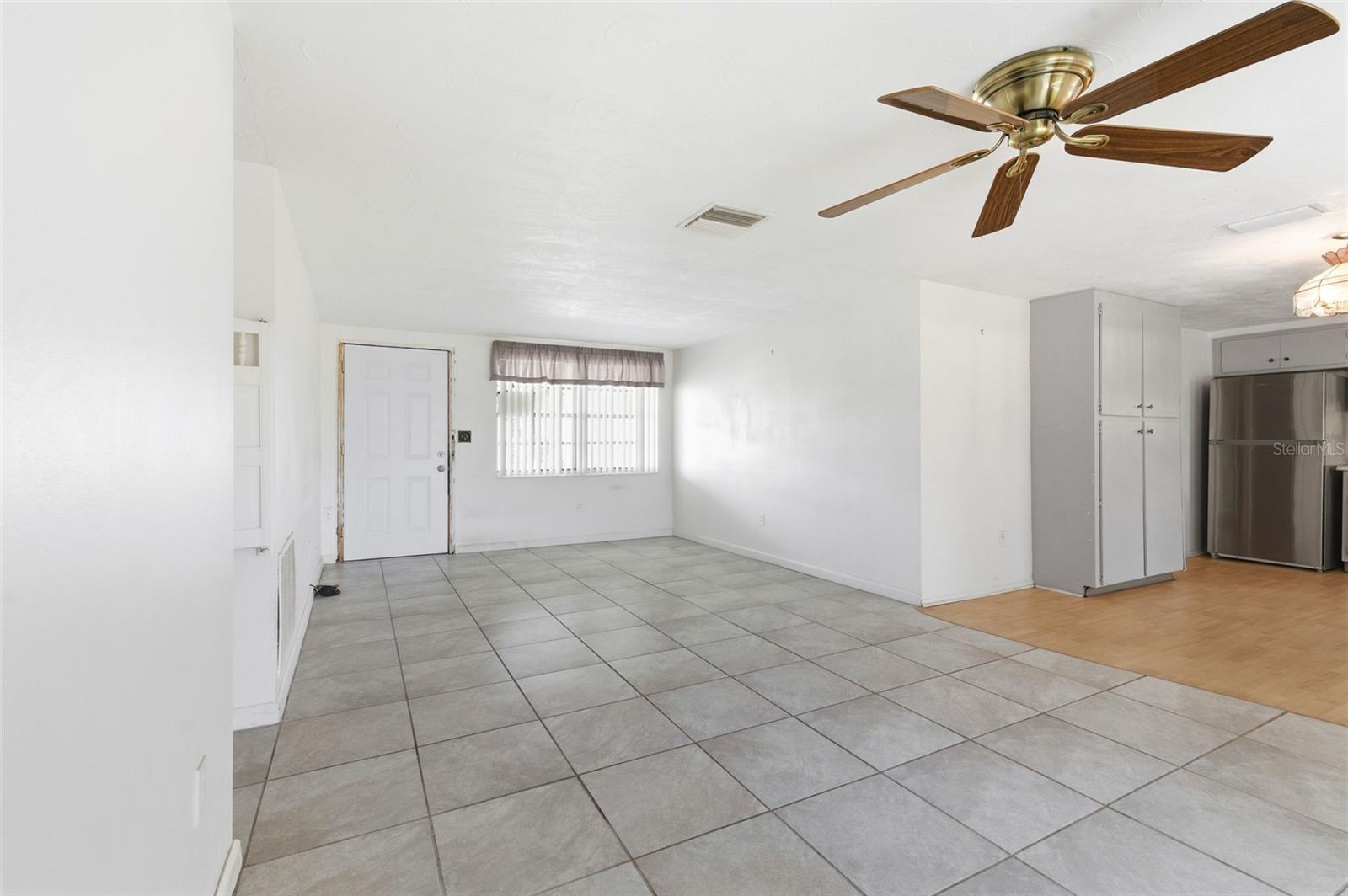 ALOHA GARDENS - Residential