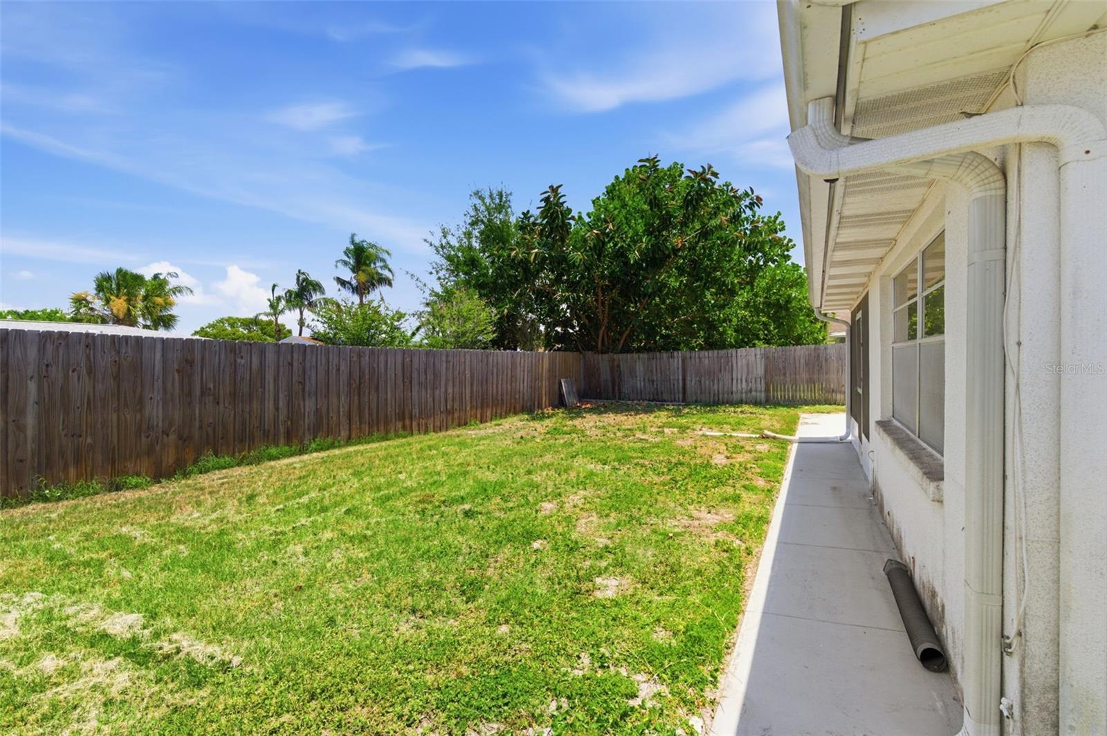 ALOHA GARDENS - Residential