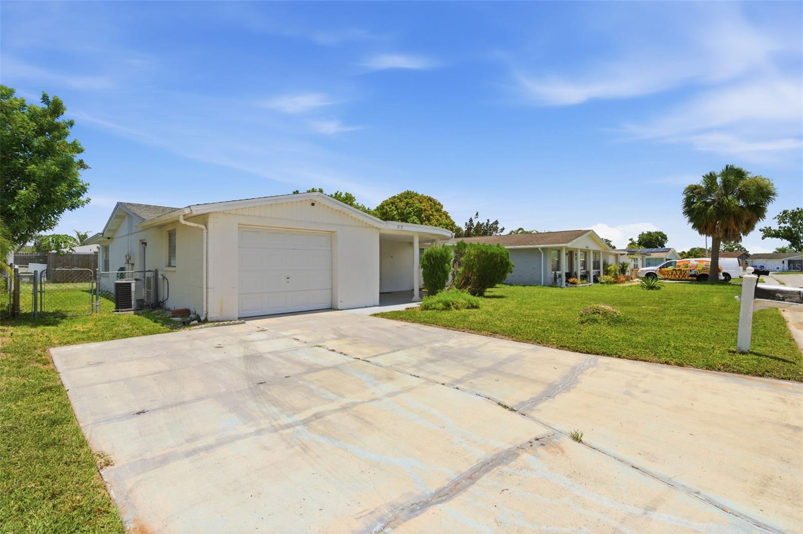 ALOHA GARDENS - Residential