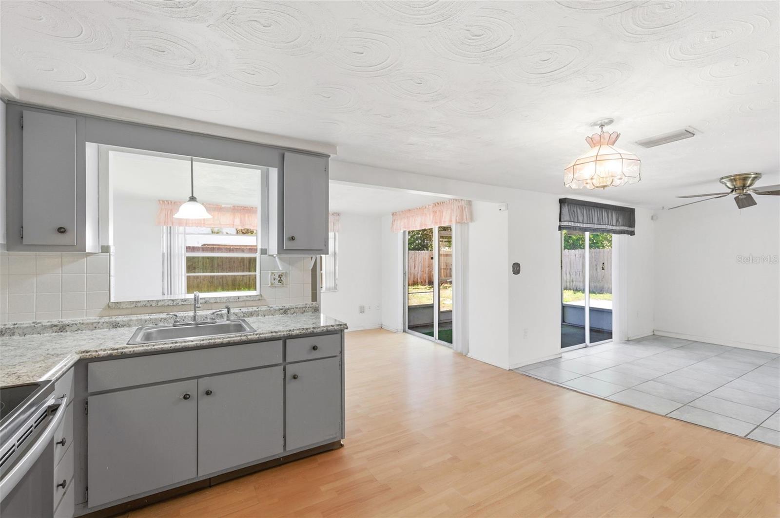 ALOHA GARDENS - Residential