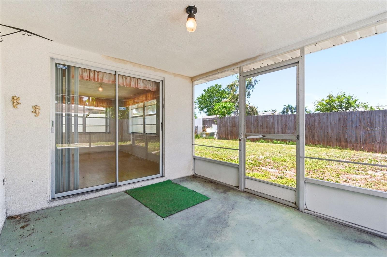 ALOHA GARDENS - Residential