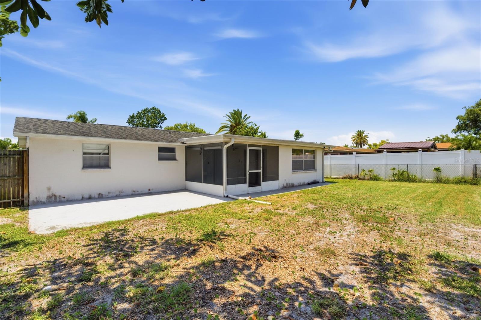 ALOHA GARDENS - Residential
