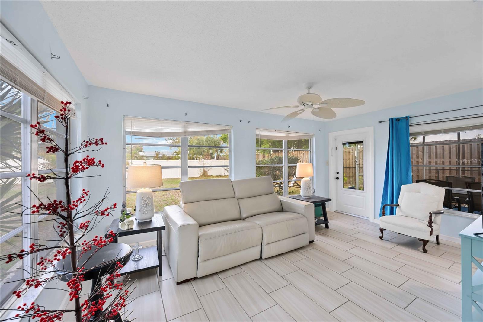 VENICE EAST SEC 1 - Residential