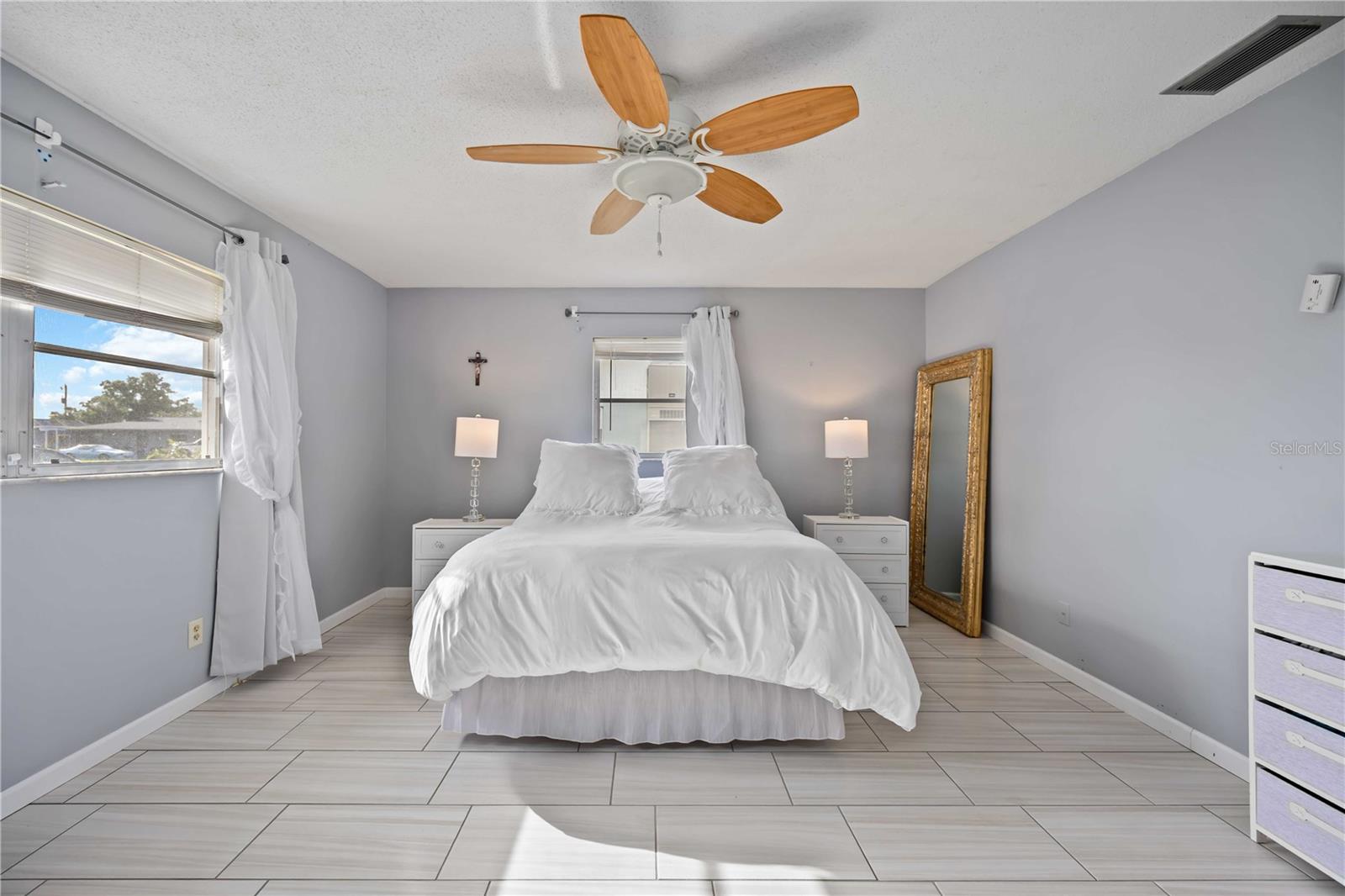VENICE EAST SEC 1 - Residential