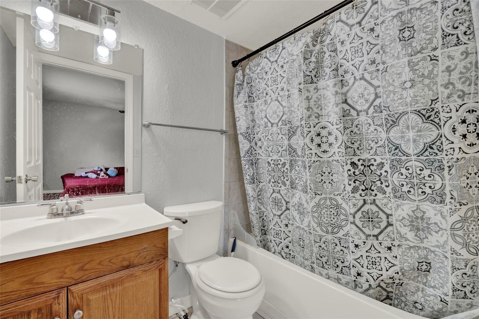 METRO/MICHIGAN PARK CONDO - Residential