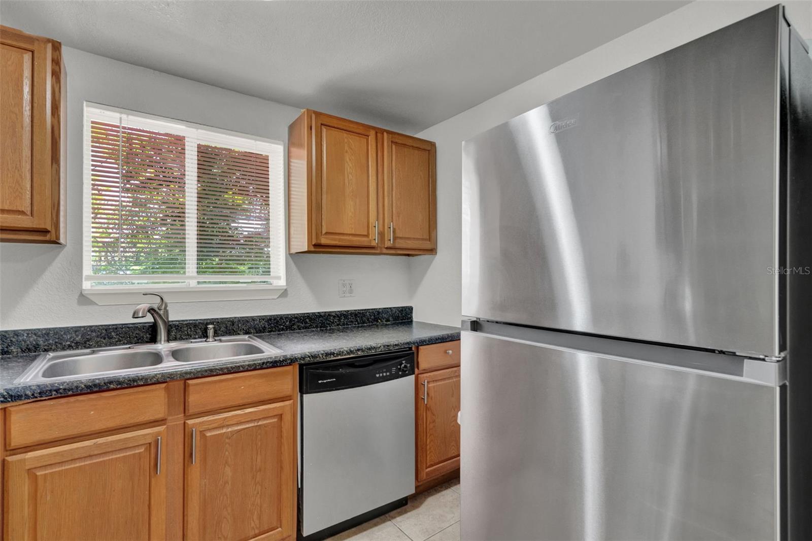 METRO/MICHIGAN PARK CONDO - Residential
