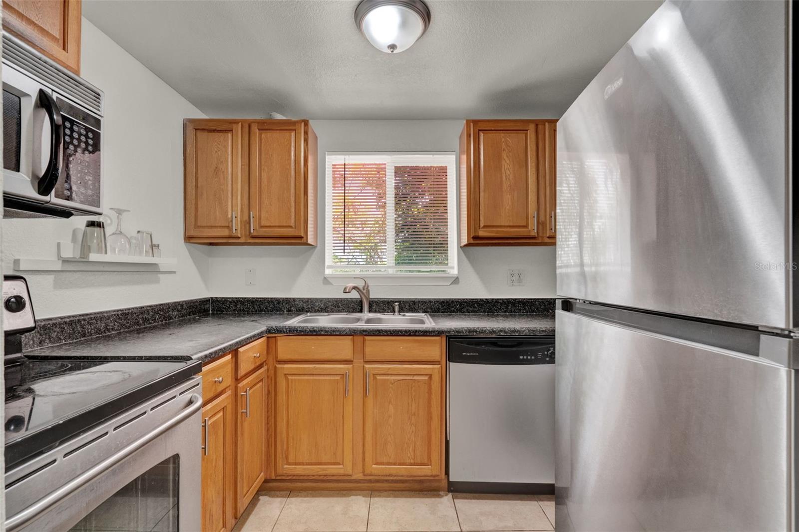 METRO/MICHIGAN PARK CONDO - Residential