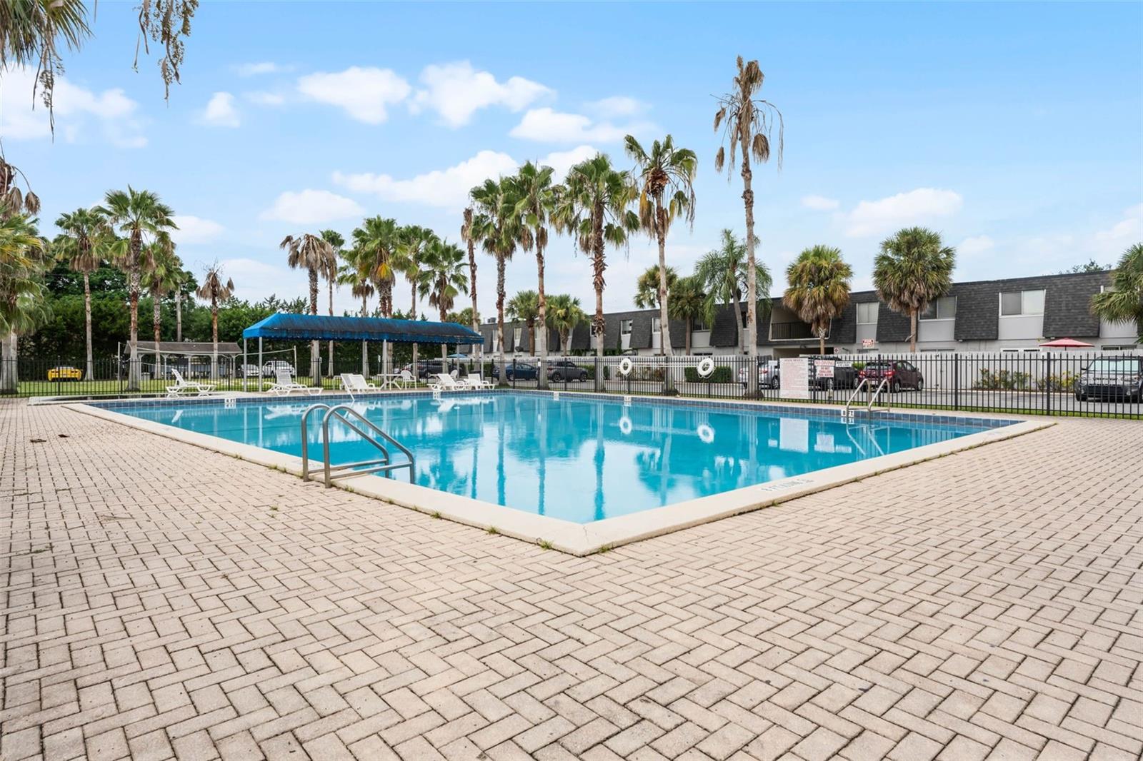 METRO/MICHIGAN PARK CONDO - Residential