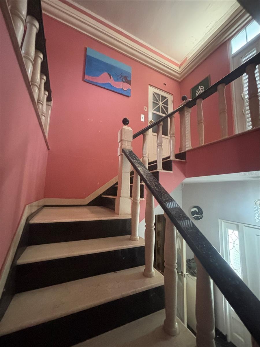 SAGRADO CORAZON HISTORICAL DISTRICT - Residential