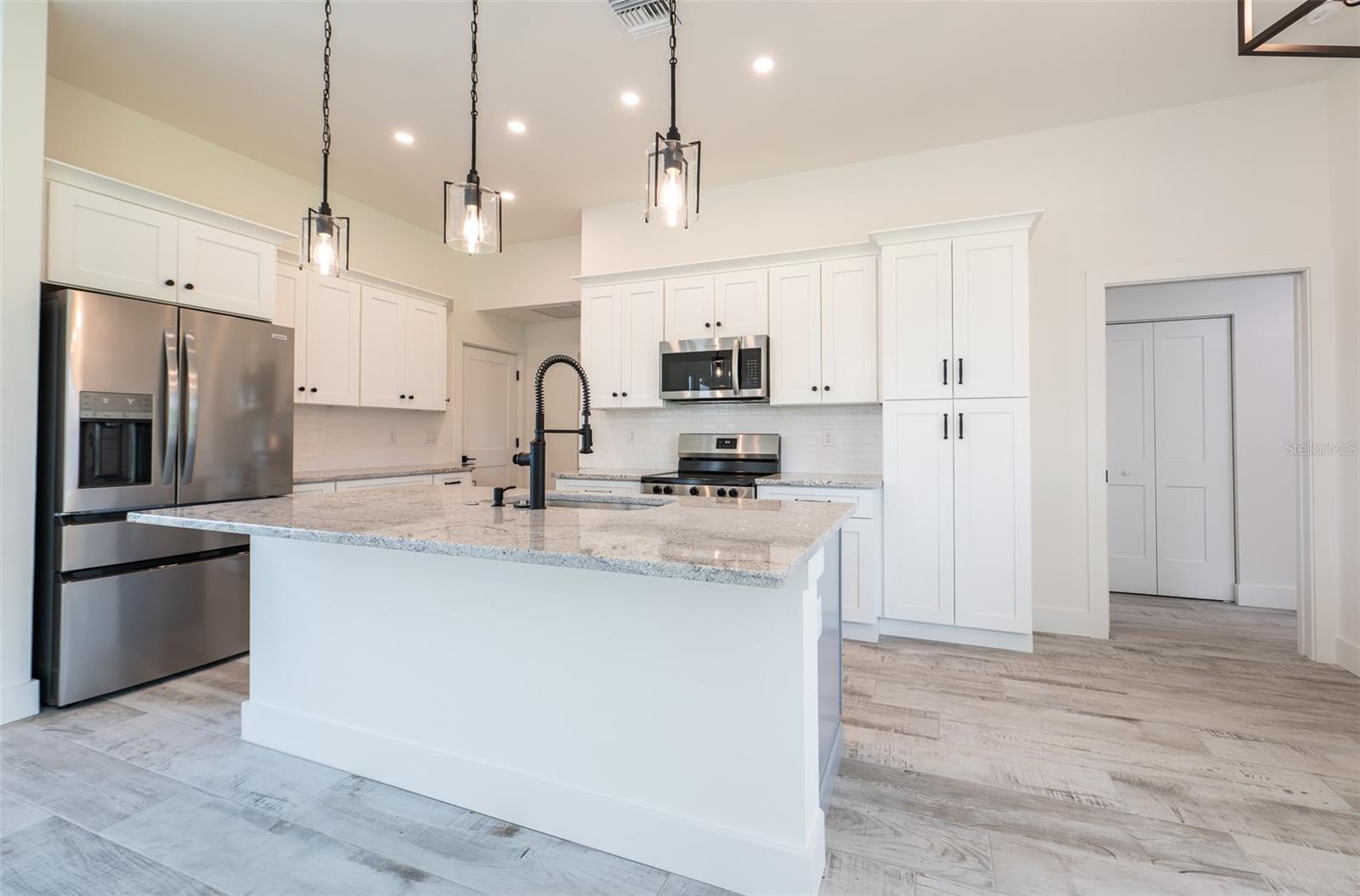 SUNNYBREEZE HARBOR GOLF COURSE - Residential
