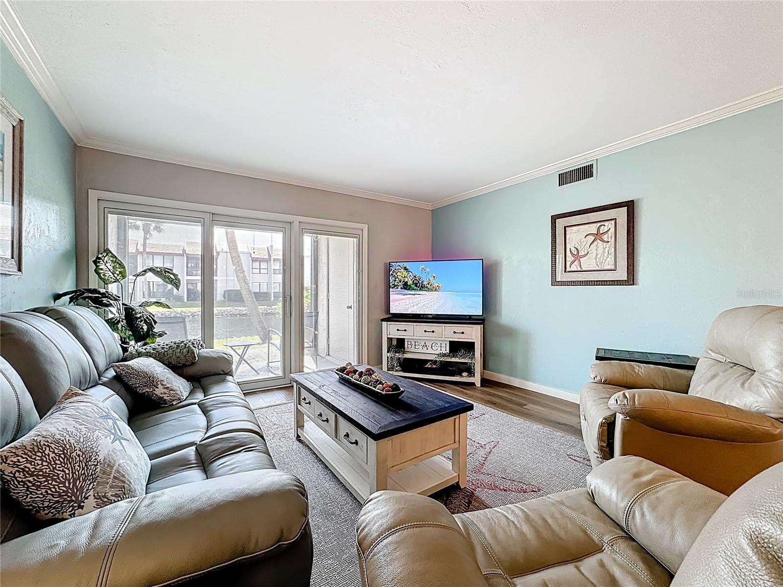 RUNAWAY BAY - Residential