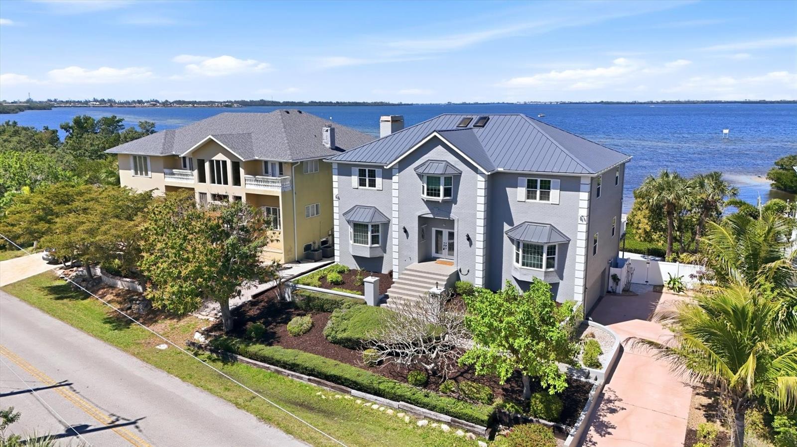 PALMA SOLA BAY - Residential