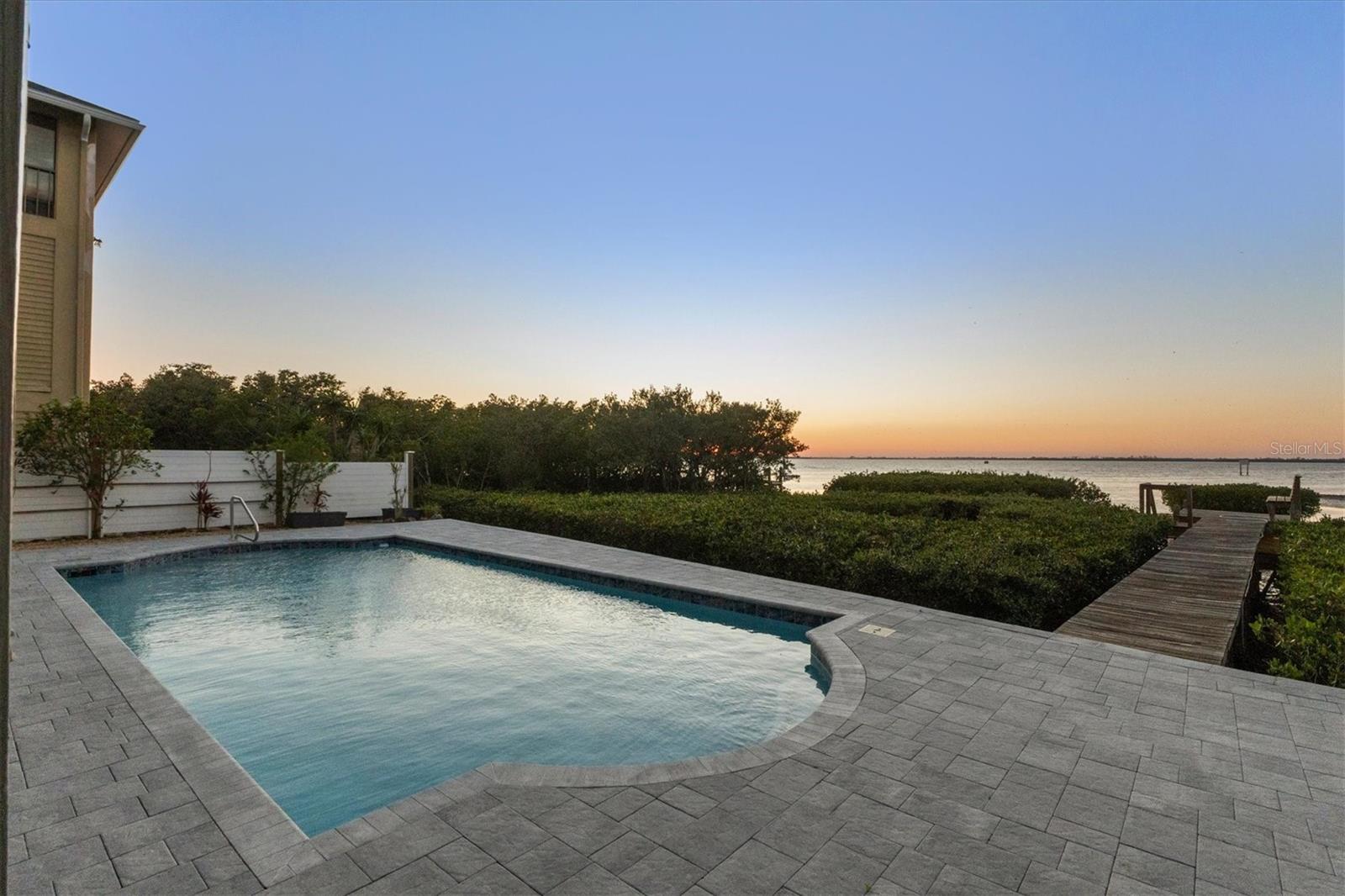 PALMA SOLA BAY - Residential