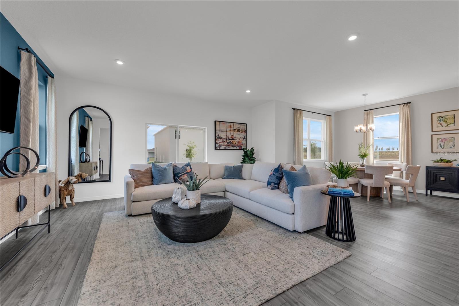 RESERVE AT COUNTRY CLUB LAKES ESTATES - Residential