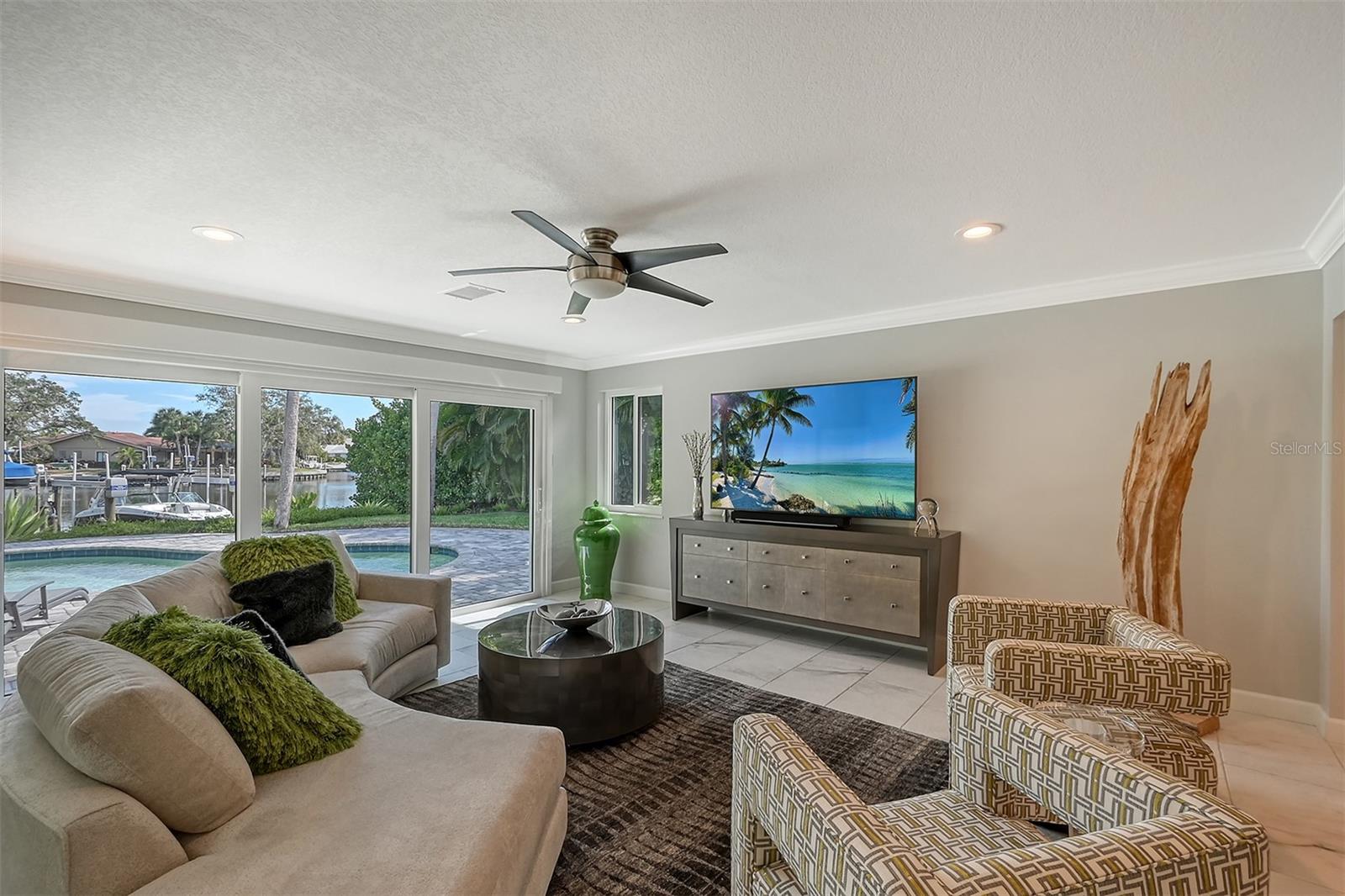 SIESTA ISLES - Residential