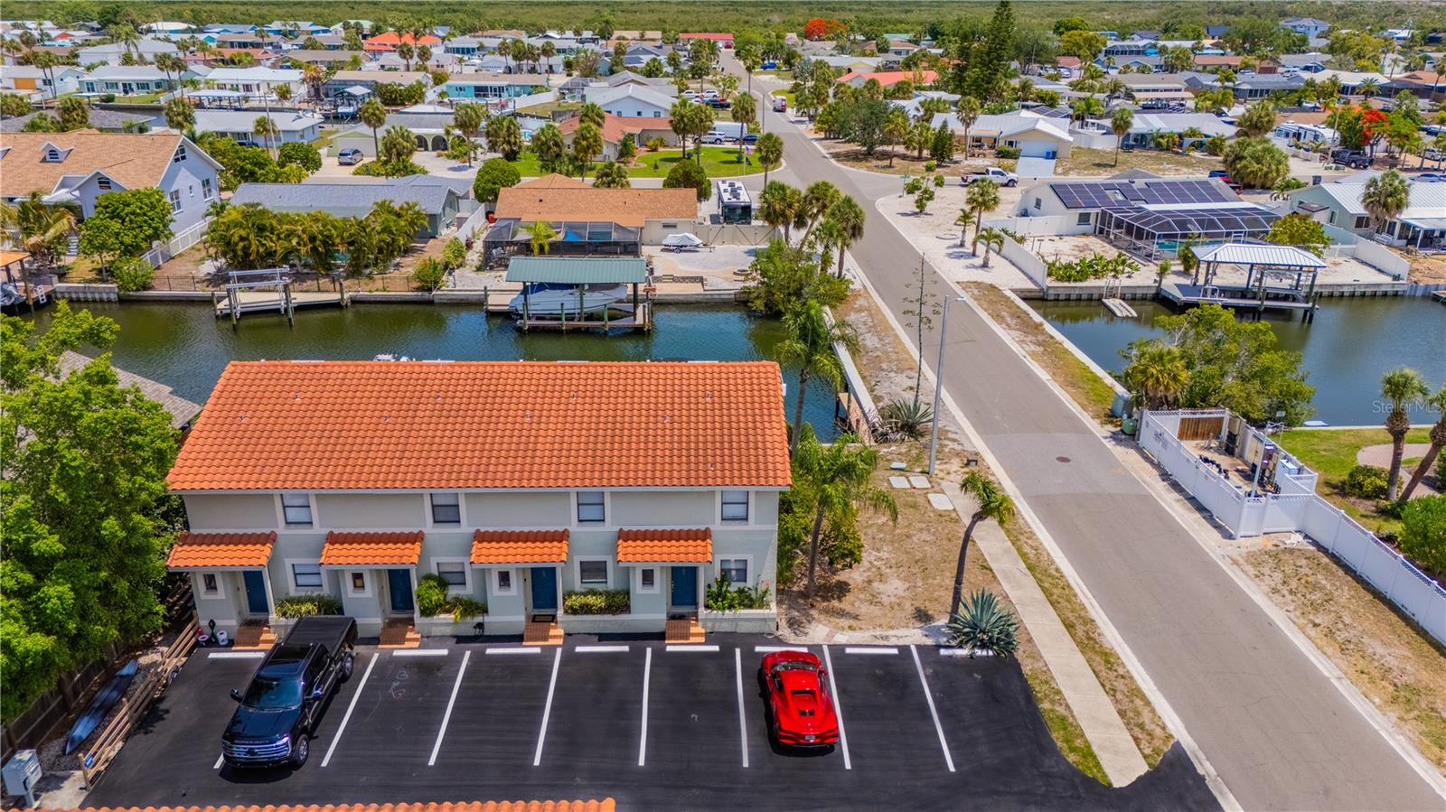 CASA REEF A CONDO - Residential