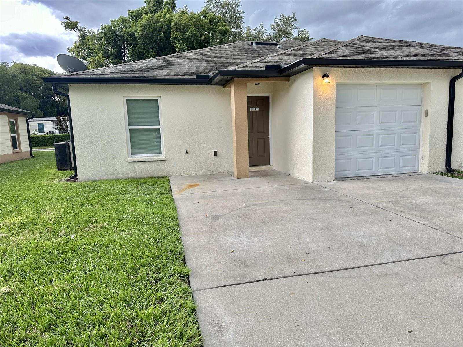 KING`S CROSSING PB 22 PG 124 LOT 1 - Residential Lease
